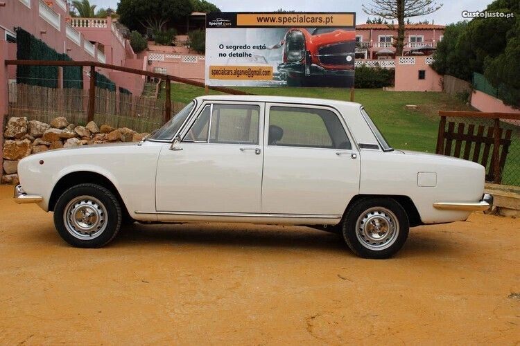 Branco Usado 1980 Alfa Romeo 2000 | € 22.500 - Imagem 1/1