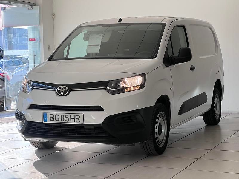 Branco (sólida) Usado 2024 Toyota Proace City Van | € 21.850 (Preço justo) - Imagem 1/4