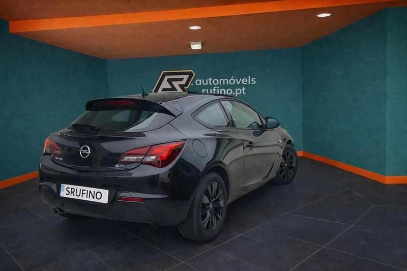 Usado Opel Astra 110 HP (80 kW) 2015 Preto Citadino