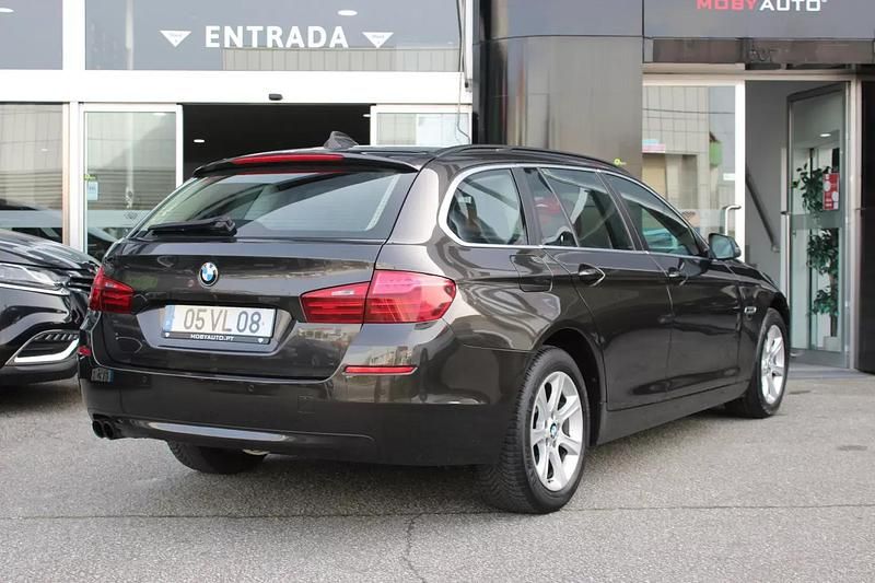 Usado BMW 518 Luxury Line 143 HP (105 kW) 2014 Cinza escuro Carrinha