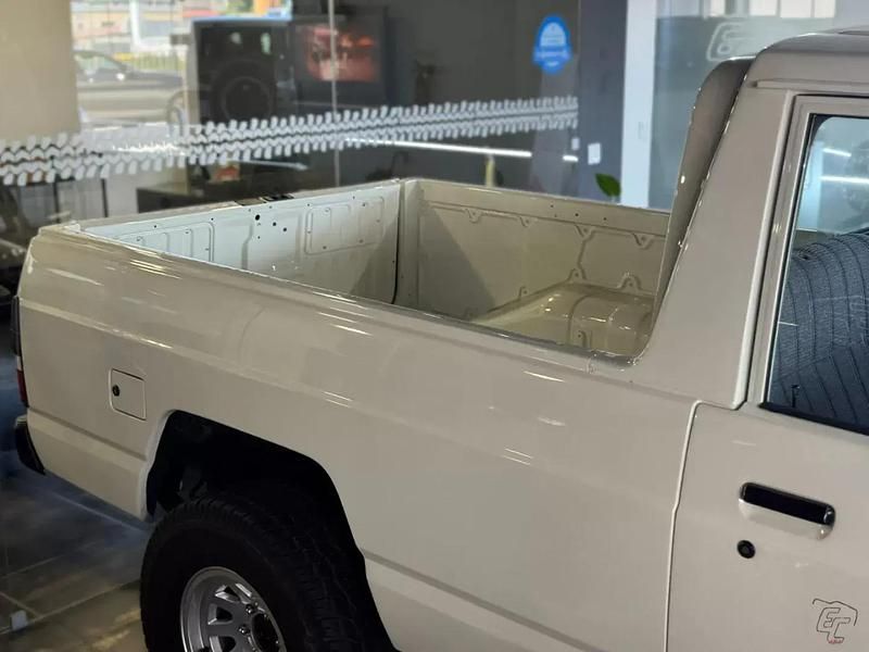 Usado Nissan Patrol 115 HP (84 kW) 1994 Branco SUV