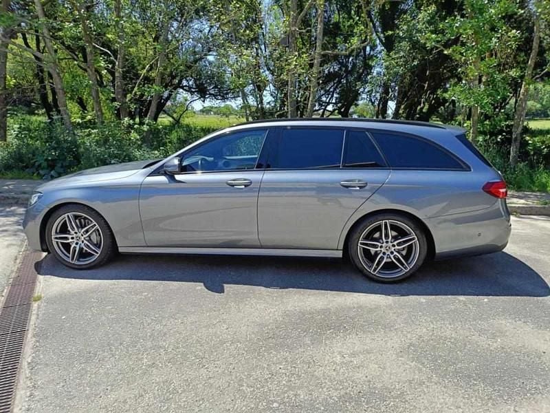 Usado Mercedes E220 194 HP (142 kW) 2017 Cinzento Carrinha