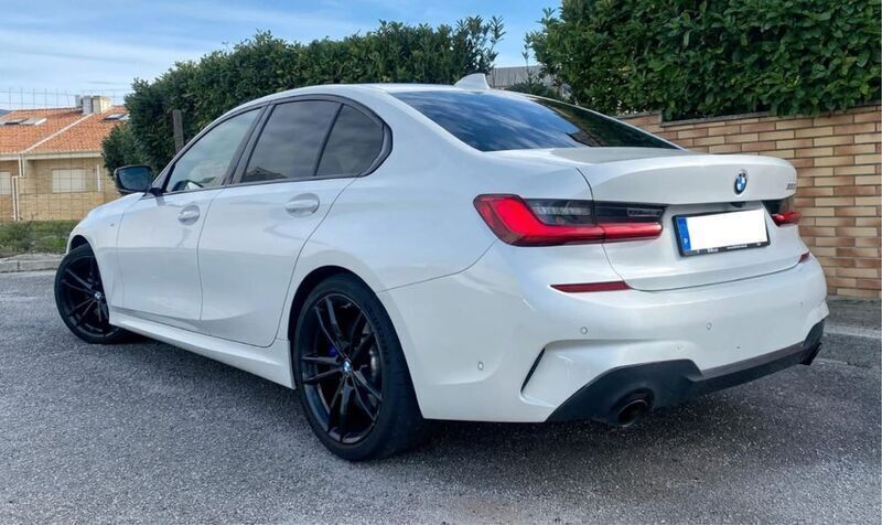 Usado 2019 BMW 330 Comfort Edition Sedan | € 39.990 - Imagem 1/4