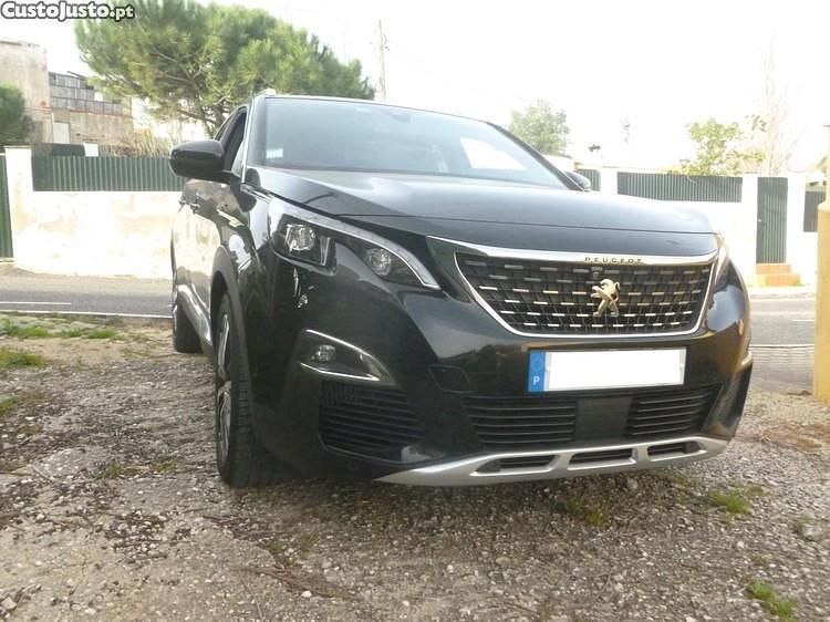 Usado Peugeot 5008 GT-line 130 HP (95 kW) 2020 Preto SUV