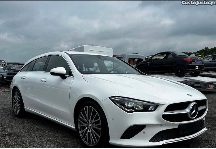 Branco Usado 2020 Mercedes CLA180 Sedan | € 22.990 (Preço justo) - Imagem 1/1