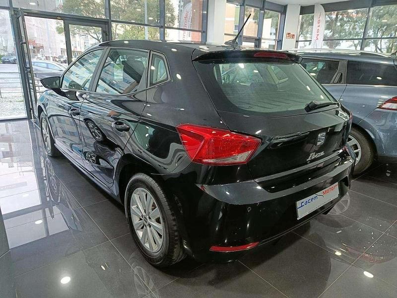 Usado Seat Ibiza Style 115 HP (84 kW) 2024 Preto Citadino