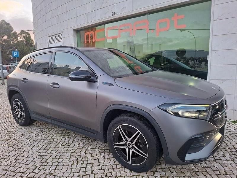 Cinza Usado 2022 Mercedes EQA250 AMG line SUV | € 34.900 (Preço justo) - Imagem 1/4