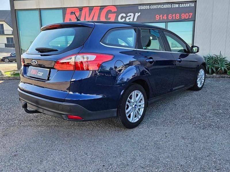 Usado Ford Focus 116 HP (85 kW) 2012 Azul Sedan