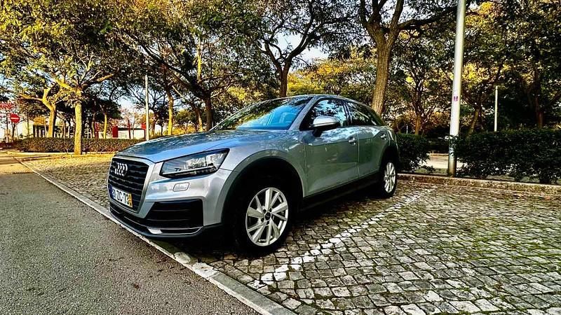 Cinzento Usado 2019 Audi Q2 SUV | € 21.850 (Super Preço) - Imagem 1/4