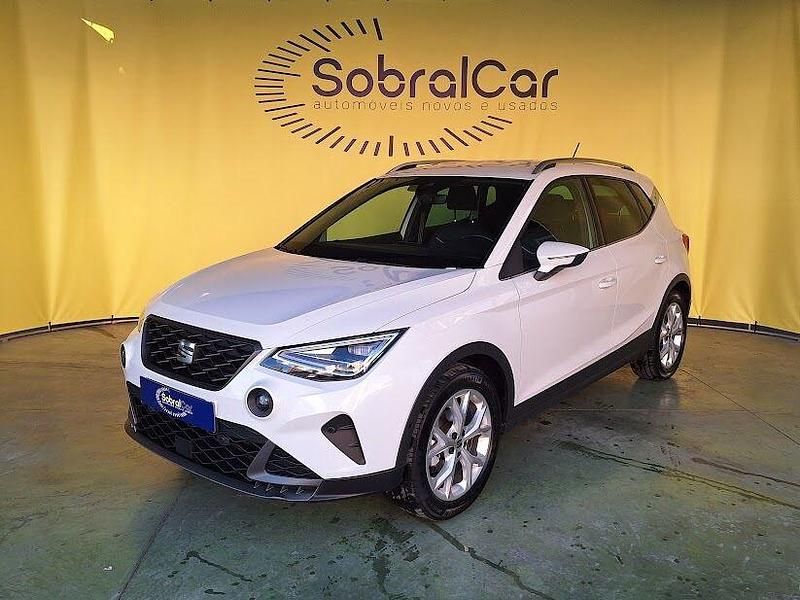 Branco Usado 2023 Seat Arona FR SUV | € 18.000 (Preço justo) - Imagem 1/4