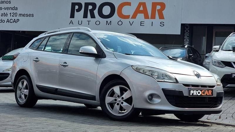 Cinzento Usado 2010 Renault Mégane III Carrinha | € 6.250 (Bom preço) - Imagem 1/4