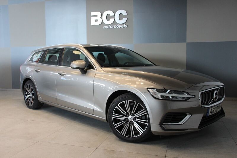 Castanho Usado 2022 Volvo V60 Inscription Carrinha | € 35.990 (Preço elevado) - Imagem 1/4