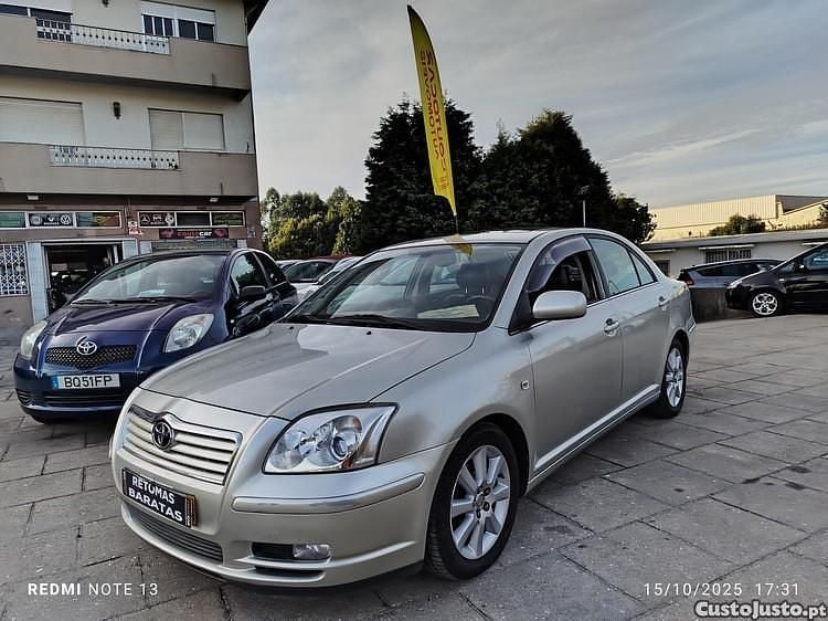 Cinza Usado 2003 Toyota Avensis Sedan | € 4.599 - Imagem 1/1