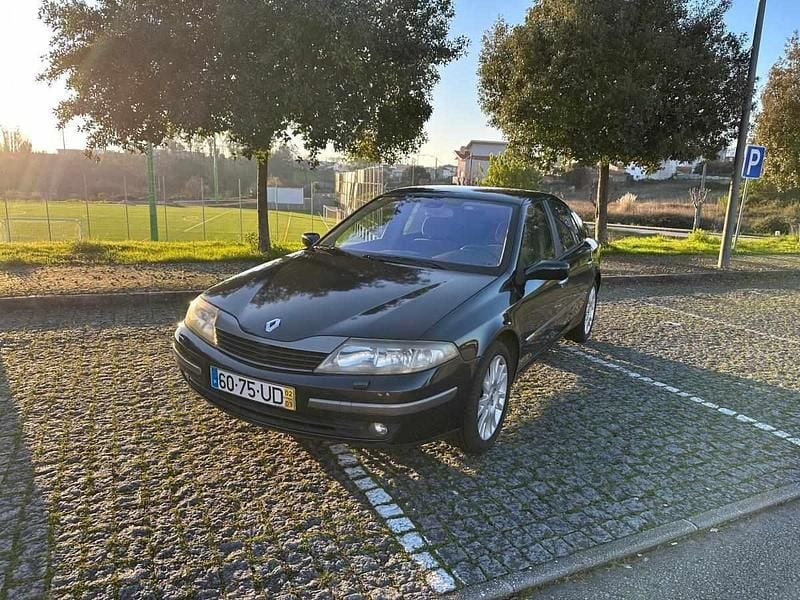 Usado Renault Laguna II 120 HP (88 kW) 2002 Verde Citadino