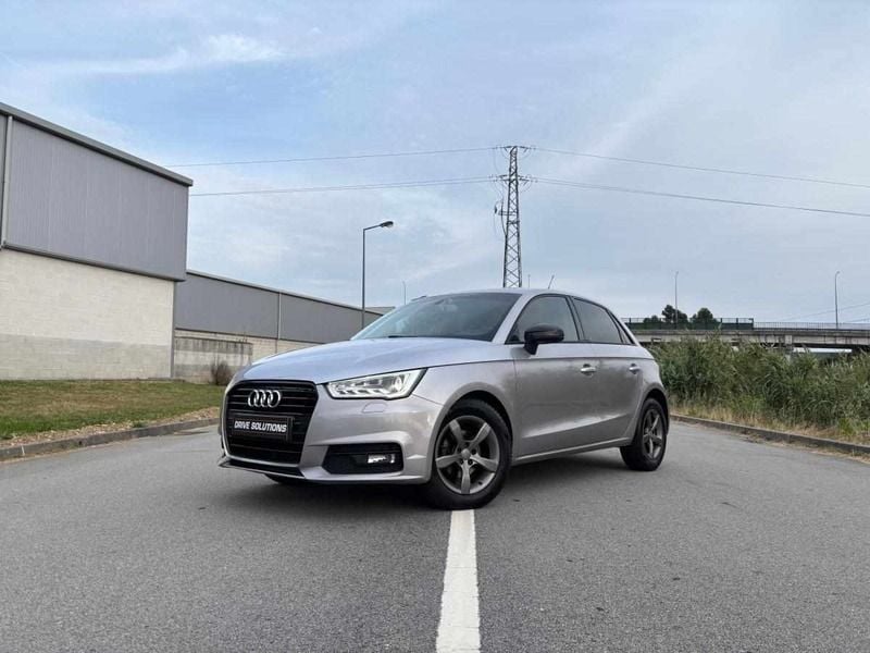 Cinzento Usado 2016 Audi A1 Sportback Citadino | € 14.300 (Preço justo) - Imagem 1/4