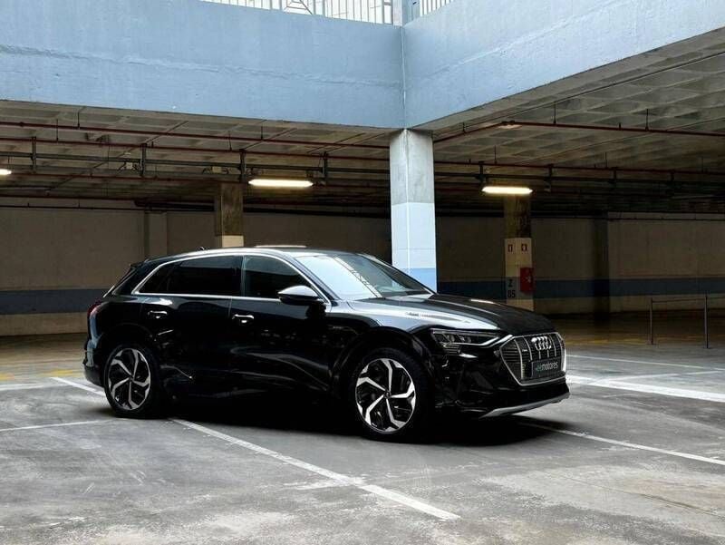 Preto Usado 2022 Audi e-tron S-Line SUV | € 46.790 (Preço elevado) - Imagem 1/4