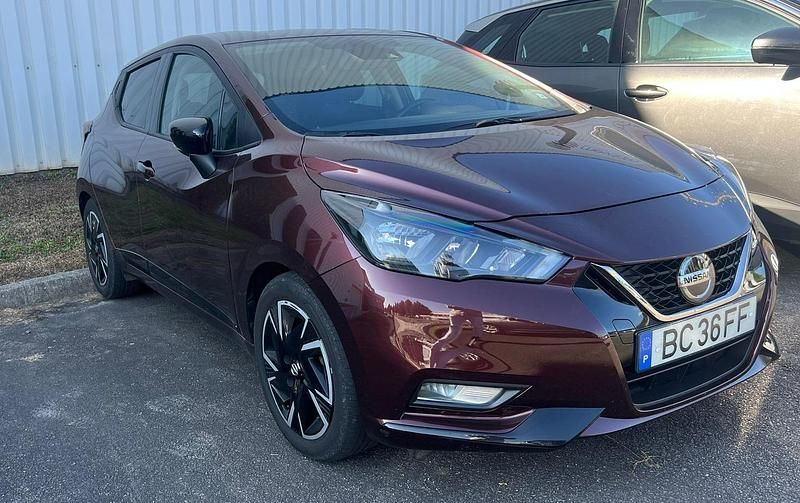Vermelho Usado 2022 Nissan Micra Acenta Citadino | € 16.899 (Preço justo) - Imagem 1/4