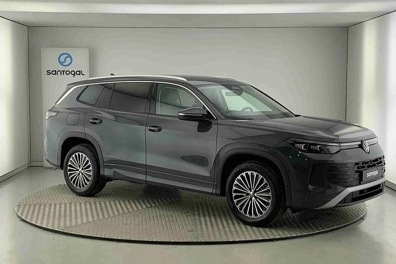 Cinzento Novo 2025 VW Tayron SUV | € 48.931 - Imagem 1/4