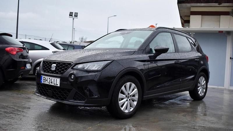 Usado Seat Arona 110 HP (80 kW) 2024 Preto SUV