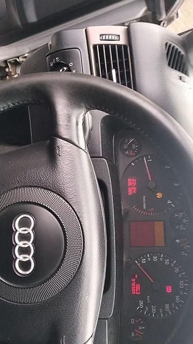Usado 2000 Audi A6 Ambiente Carrinha | € 2.700 (Super Preço) - Imagem 1/4