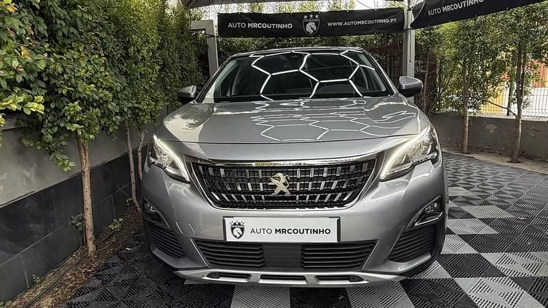 Cinza escuro Usado 2019 Peugeot 3008 Allure SUV | € 15.000 (Super Preço) - Imagem 1/4