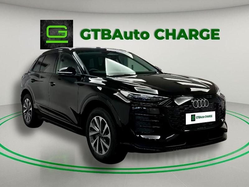 Preto Usado 2024 Audi Q6 e-tron Ambiente SUV | € 62.999 - Imagem 1/4