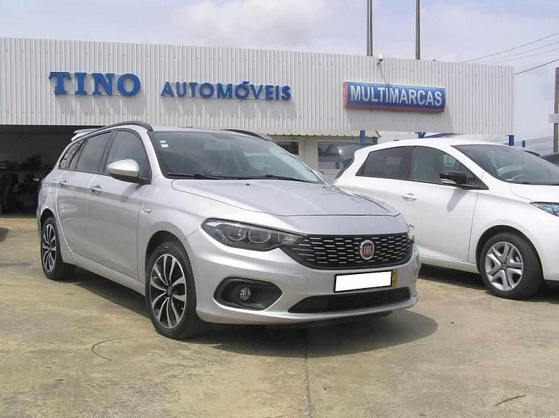 Usado Fiat Tipo 120 HP (88 kW) 2019 Cinzento Carrinha