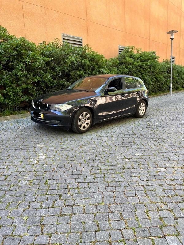 Preto Usado 2008 BMW 118 Citadino | € 7.900 (Bom preço) - Imagem 1/3