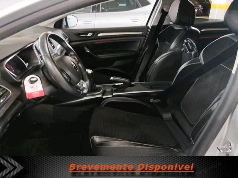 Usado Renault Mégane IV 110 HP (80 kW) 2018 Cinzento