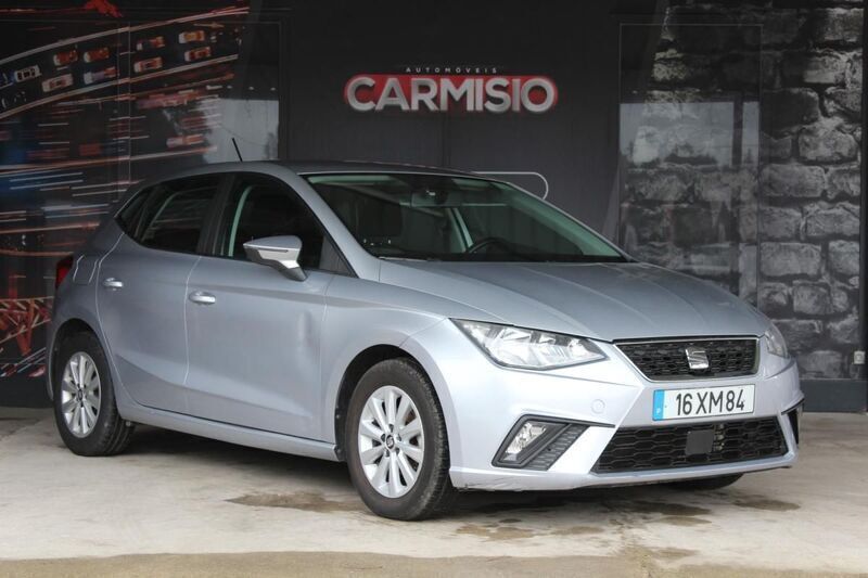 Cinzento Usado 2019 Seat Ibiza Style | € 11.400 (Bom preço) - Imagem 1/4