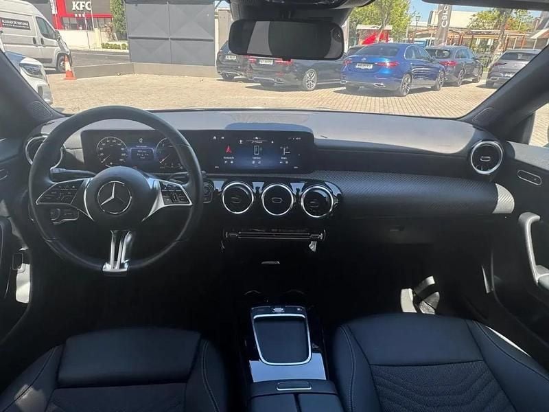 Usado Mercedes CLA180 116 HP (85 kW) 2023 Cinza mountain Sedan