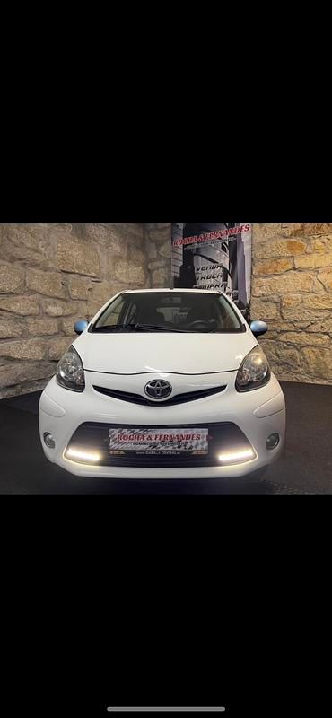 Branco Usado 2014 Toyota Aygo Citadino | € 9.750 (Preço justo) - Imagem 1/4