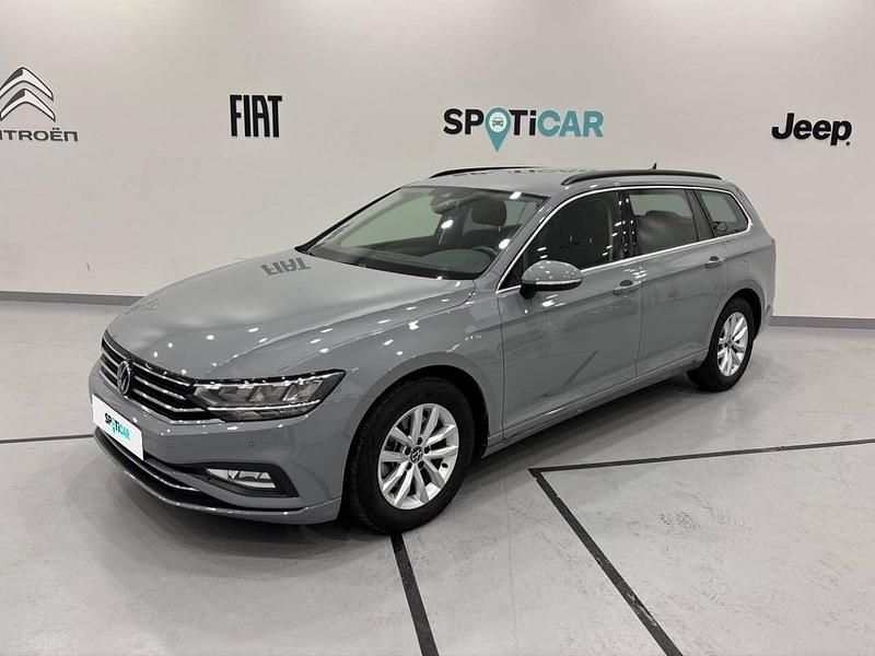 Cinza Usado 2022 VW Passat Business Carrinha | € 27.500 (Preço justo) - Imagem 1/4