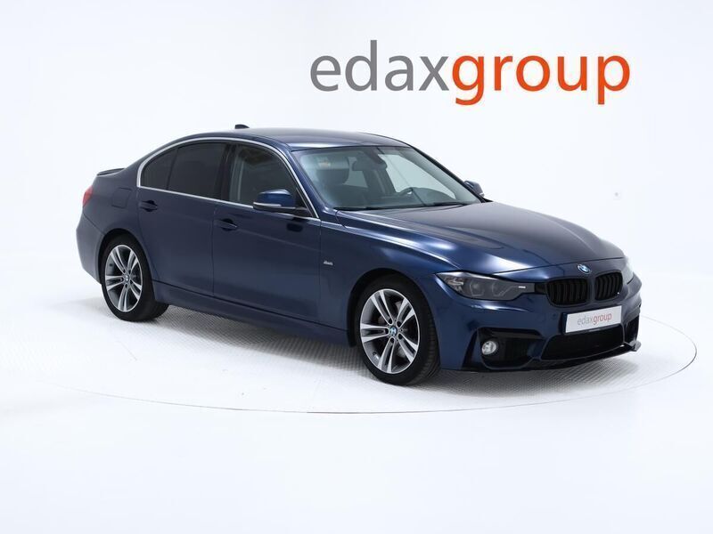 Azul Usado 2015 BMW 335 Comfort Edition Sedan | € 28.990 - Imagem 1/4