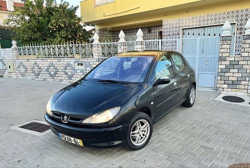 Usado 2001 Peugeot 206 CC Cabrios | € 1.550 - Imagem 1/4