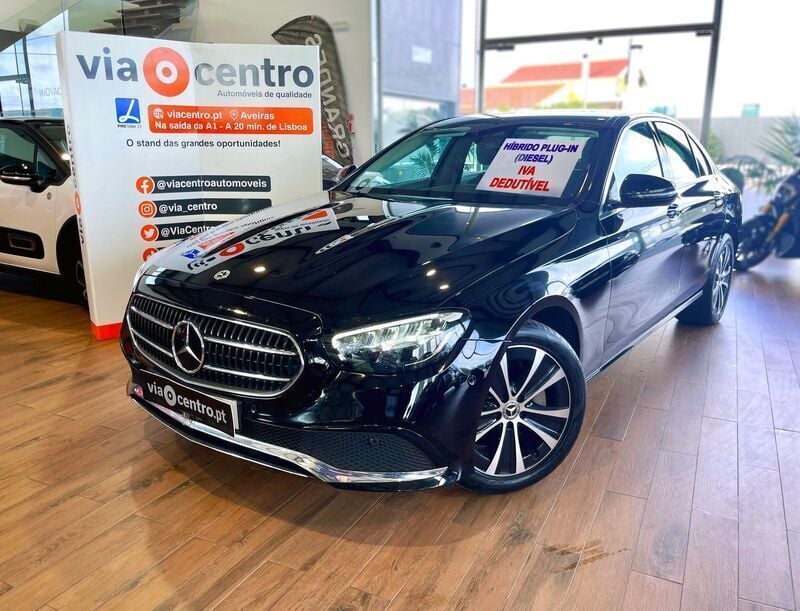 Preto Usado 2022 Mercedes E300 Avantgarde Sedan | € 38.900 - Imagem 1/4