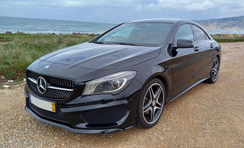 Usado 2016 Mercedes CLA180 AMG line Sedan | € 29.000 - Imagem 1/4