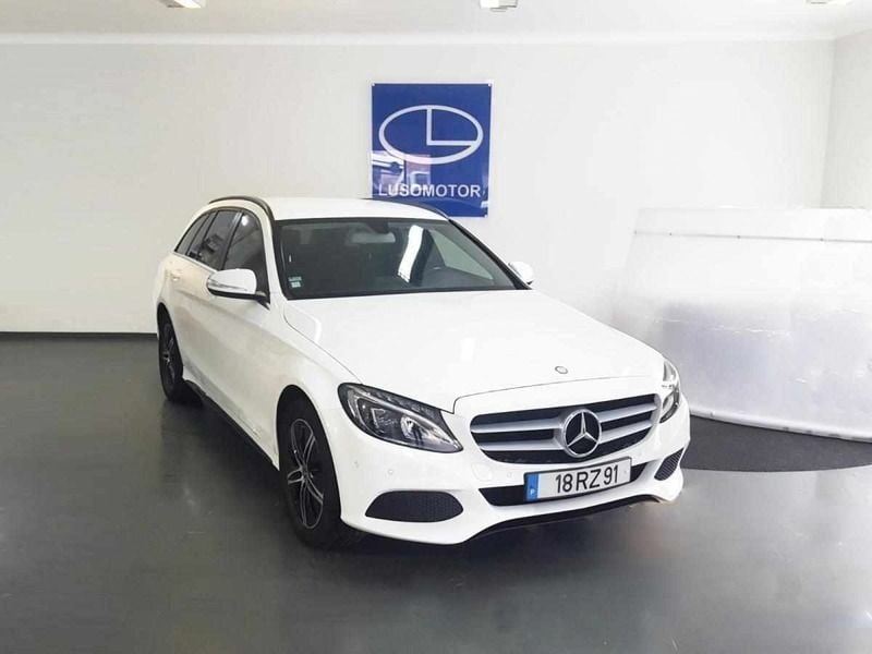Branco Usado 2015 Mercedes C180 Carrinha | € 16.850 (Preço justo) - Imagem 1/4