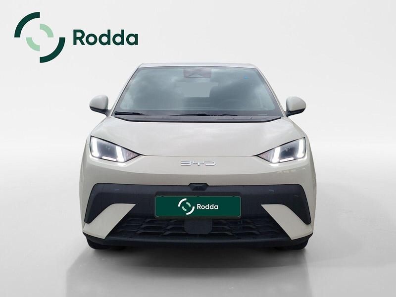 Novo BYD Dolphin Comfort 73 kW (100 HP) 2025 Outro Citadino