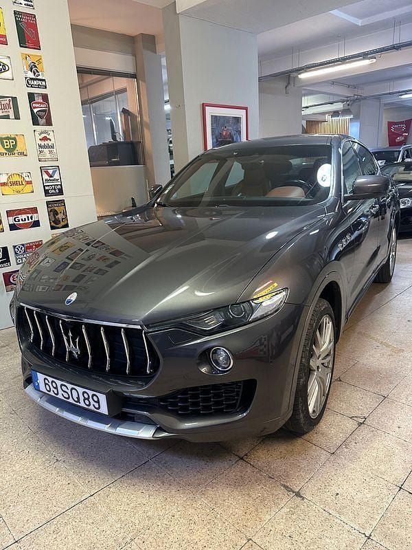 Usado Maserati Levante 275 HP (202 kW) 2017 Cinza SUV
