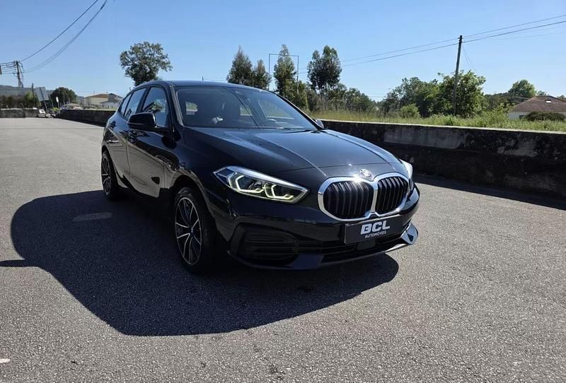 Preto Usado 2020 BMW 116 Advantage Citadino | € 20.990 (Preço justo) - Imagem 1/4
