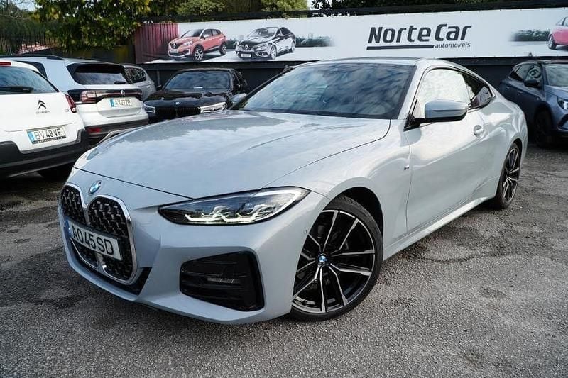 Cinza Usado 2022 BMW 420 Sport Line Coupé | € 44.750 (Bom preço) - Imagem 1/4