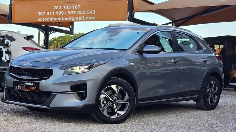 Cinza Usado 2022 Kia XCeed SUV | € 19.750 (Preço justo) - Imagem 1/4