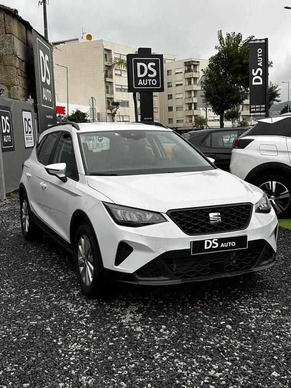 Branco Novo 2025 Seat Arona SUV | € 22.500 (Caro) - Imagem 1/4