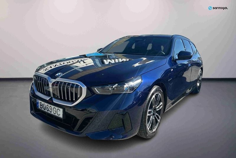Azul Usado 2025 BMW 530e Shadowline Coupé | € 62.590 (Caro) - Imagem 1/4
