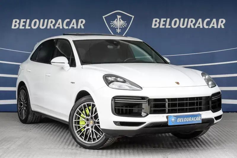 Branco Usado 2020 Porsche Cayenne Turbo S SUV | € 130.000 - Imagem 1/4