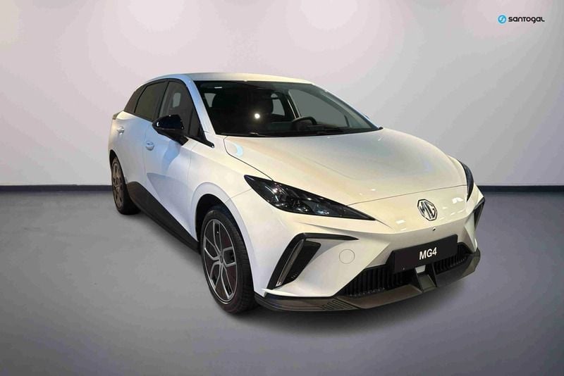 Branco Usado 2025 MG MG4 EV Luxury Citadino | € 31.000 - Imagem 1/4
