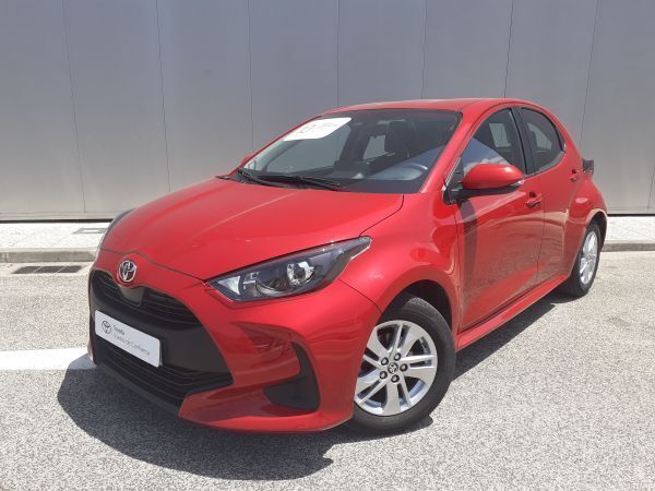 Vermelho emotional metalizado Usado 2022 Toyota Yaris Comfort Citadino | € 18.250 (Preço justo) - Imagem 1/4