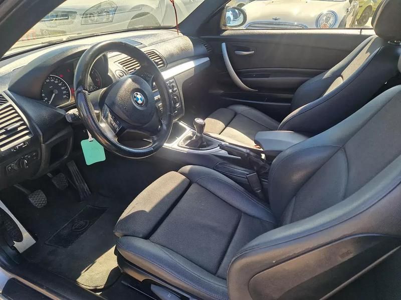 Usado BMW 118 Coupé 143 HP (105 kW) 2008 Cinza prata Coupé