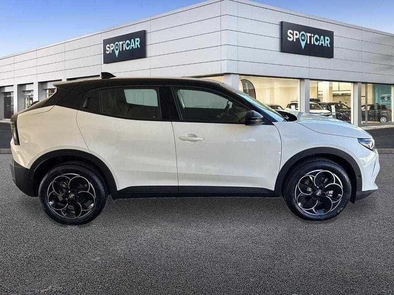 Usado Alfa Romeo Junior 145 HP (106 kW) 2025 Branco SUV